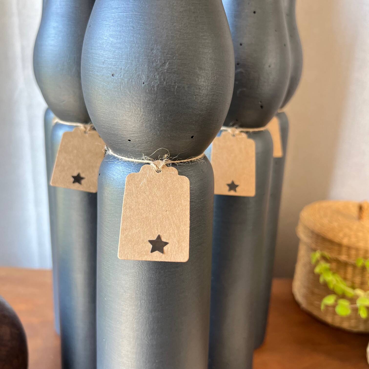 Jeu de 6 quilles vintage en bois avec boule