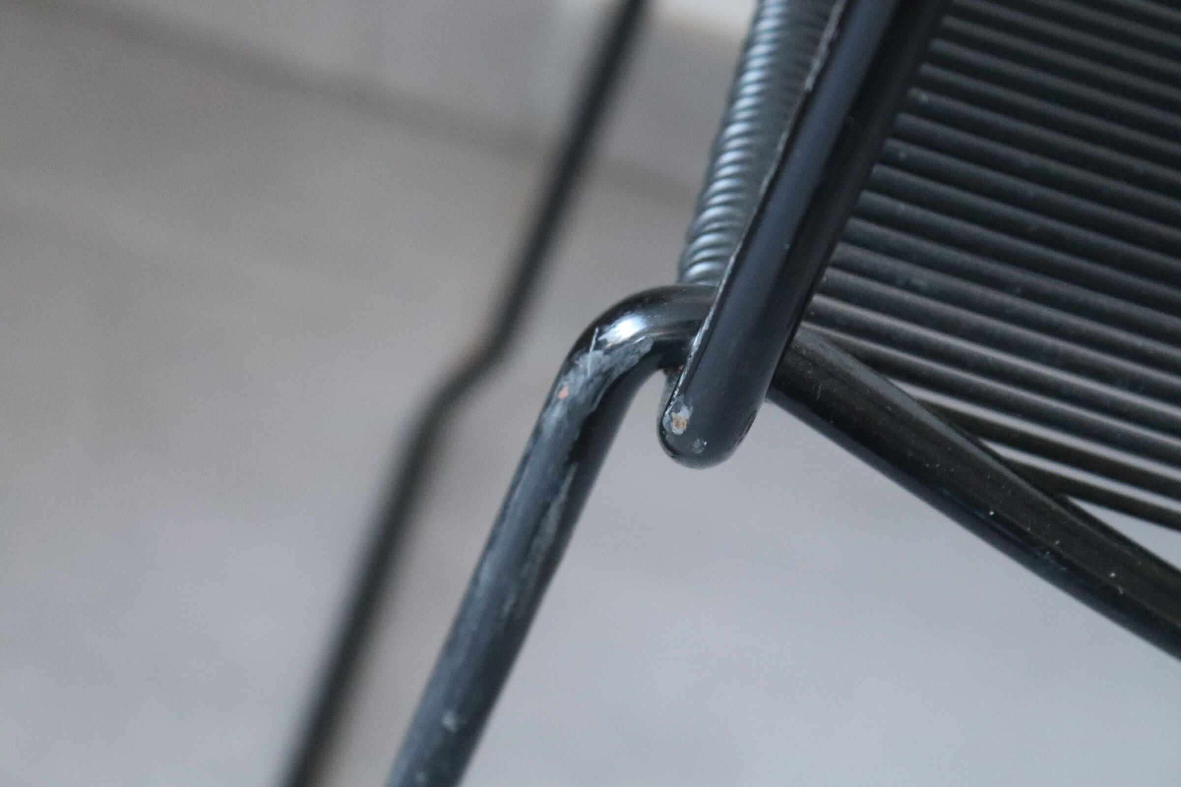 Black chair Spaghetti Giandomenico Belotti for fly line