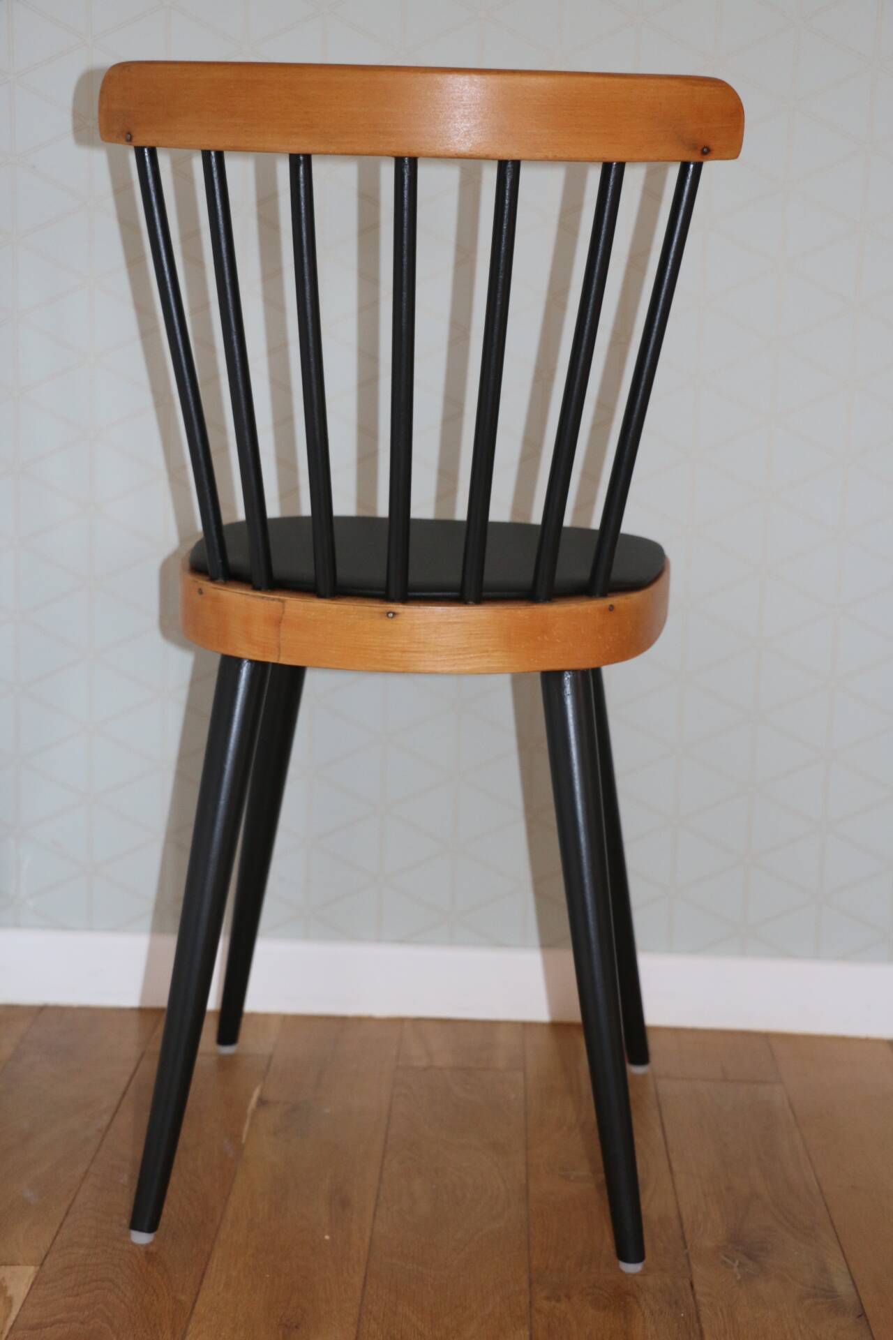 4 Baumann 740G chairs light beech black skai