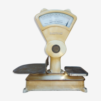 Old grocery scale testut dayton