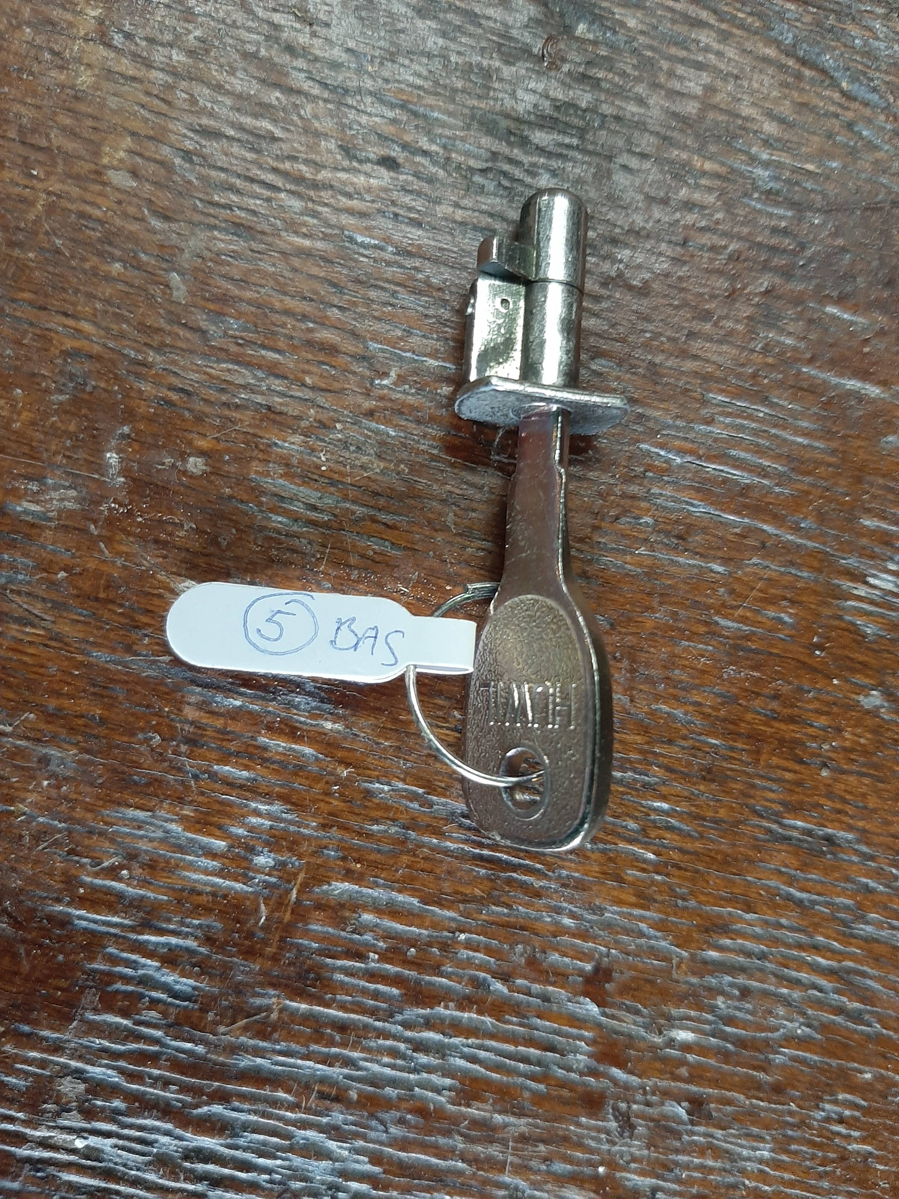 Vendôme jeweler's showcase