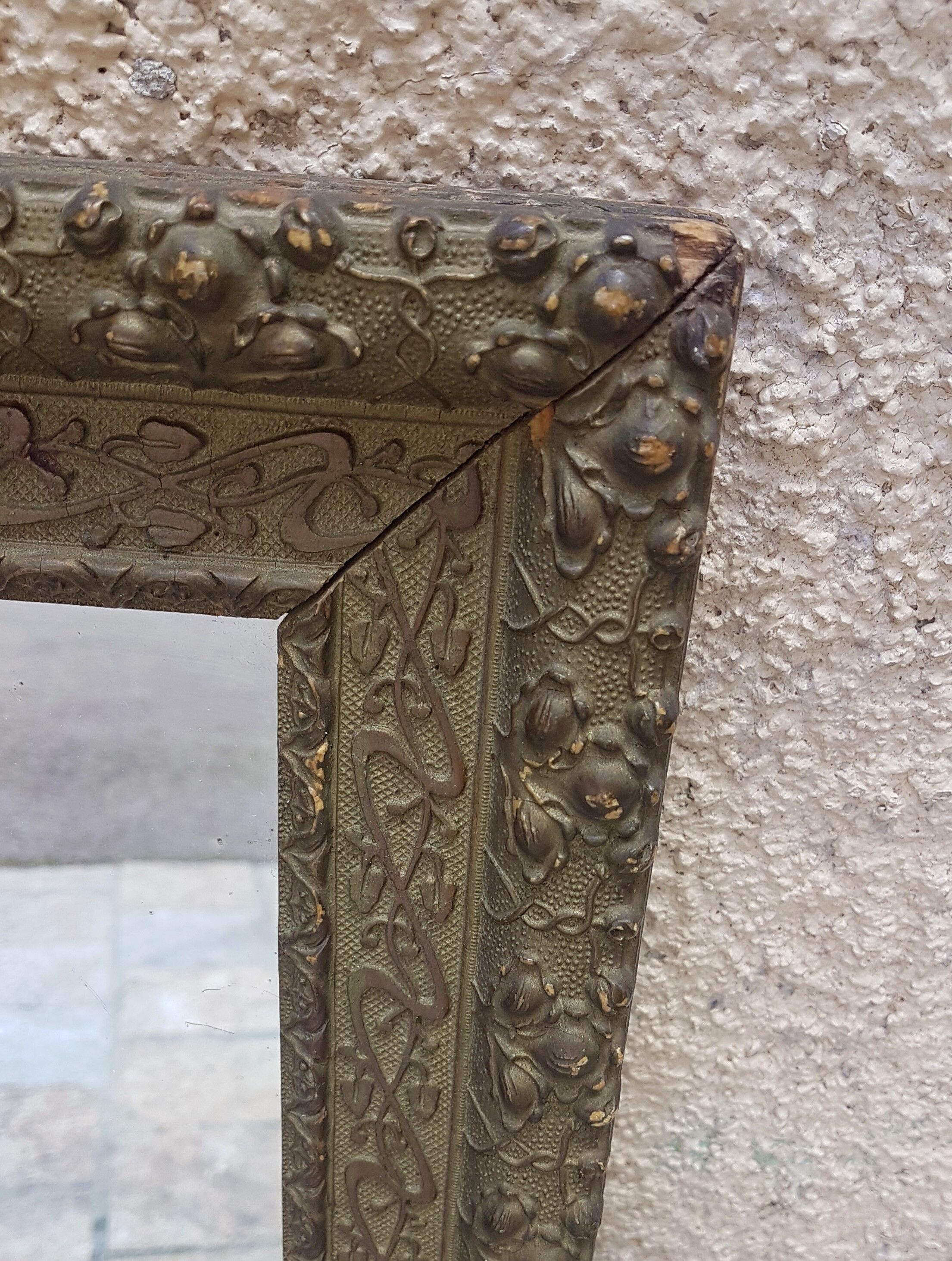 Napoleon III mirror in carved wood