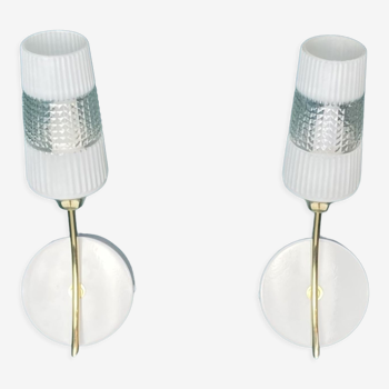 Pair of wall sconces brass and tulips in white glass and transparent