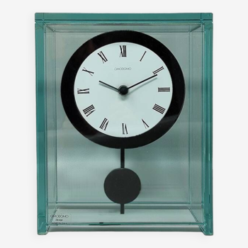 Étonnante horloge à pendule des années 1970 par Omodomo en cristal. Fabriqué en Italie