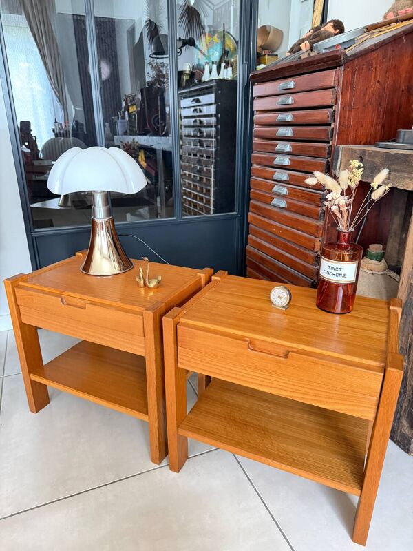 Paire de tables de chevet vintage Simat en orme – 1970