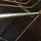 Gold metal vinyl holder and floor key