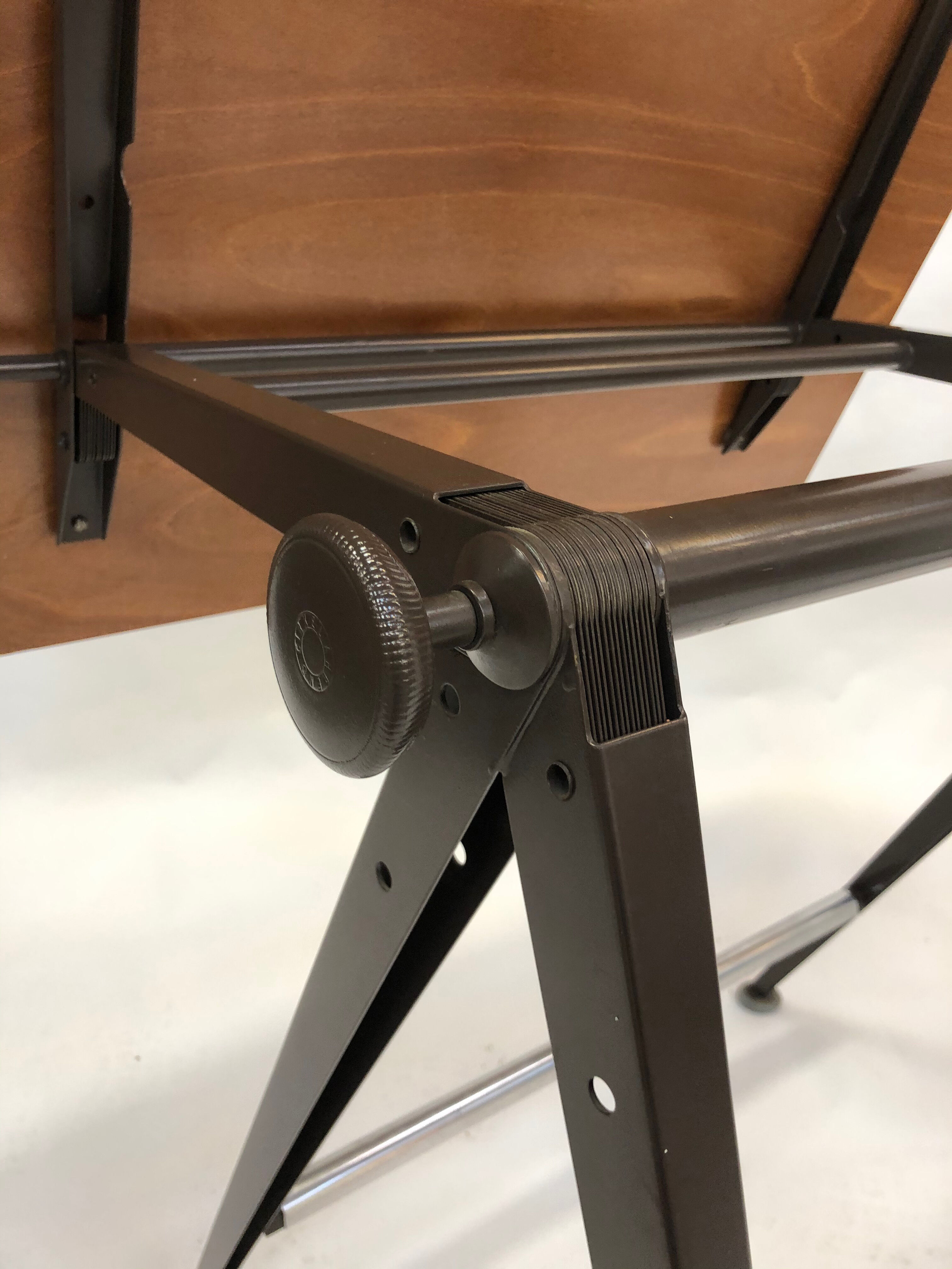 The original ahrend reply drawing board, designed by Wim Rietveld and Friso Kramer for Cirkel's Ahrend