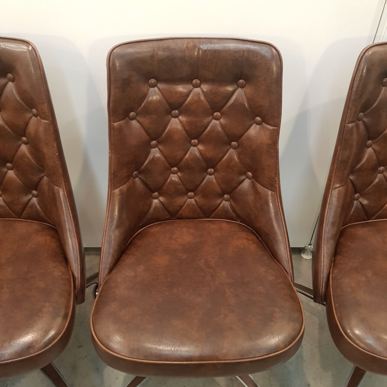 Shelby Williams dining table and 6 chairs