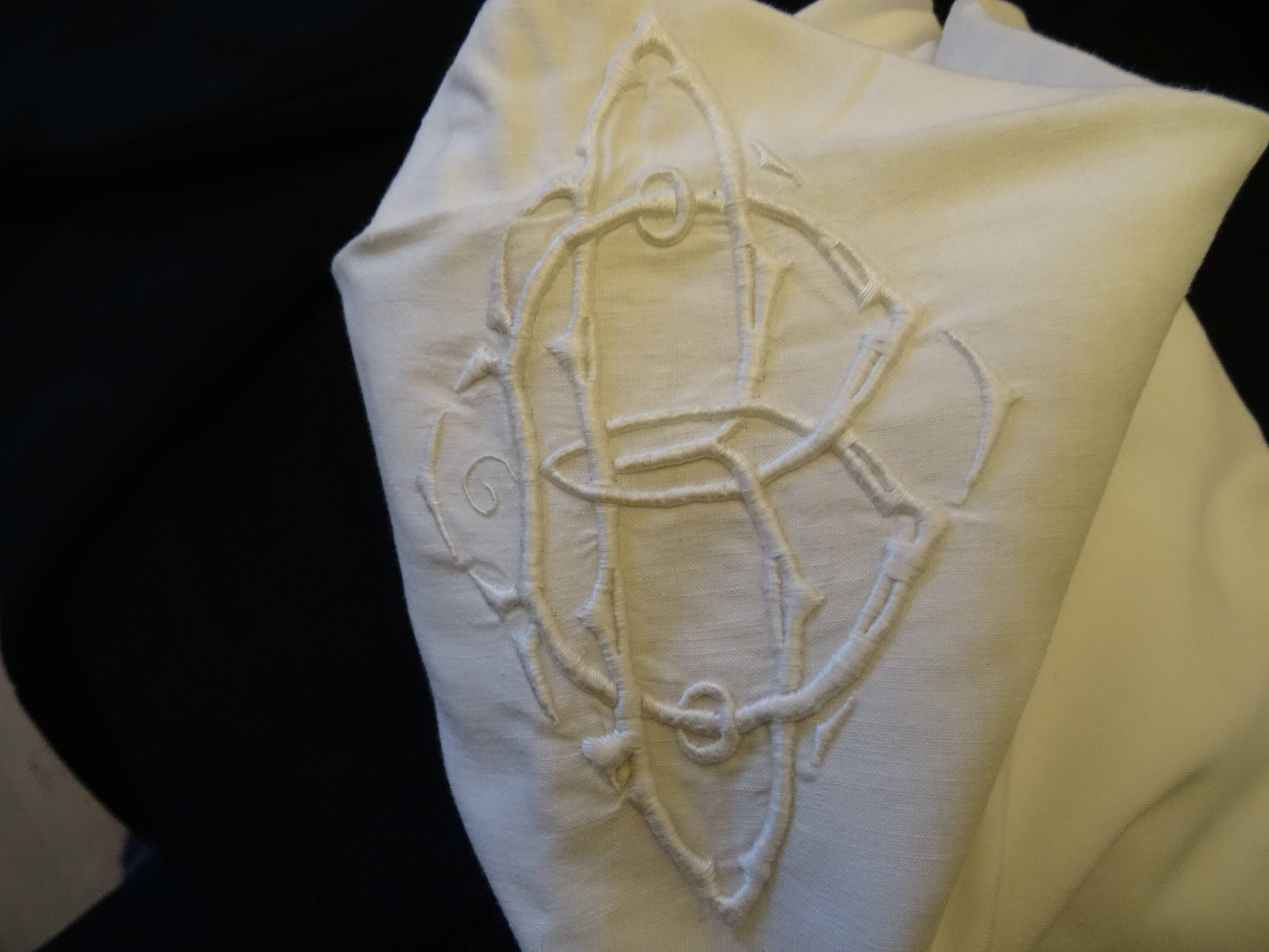 Sheet former monogram and scalloped