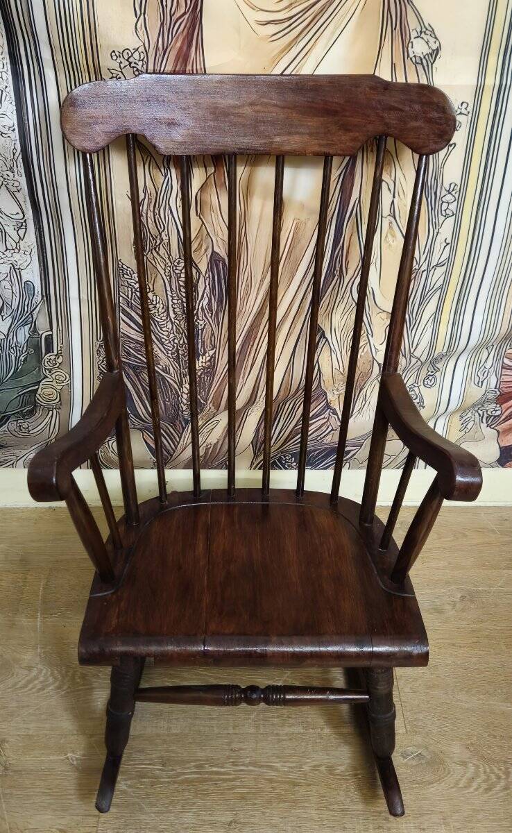 Antique wooden rocking chair – Windsor style – 20th century