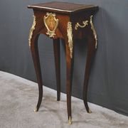 Table de salon, travailleuse en marqueterie, style Louis XV – fin XIXe