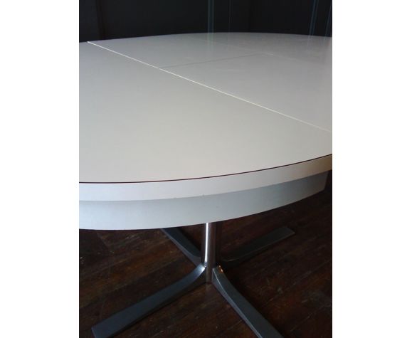 Vintage round table with extensions 1970