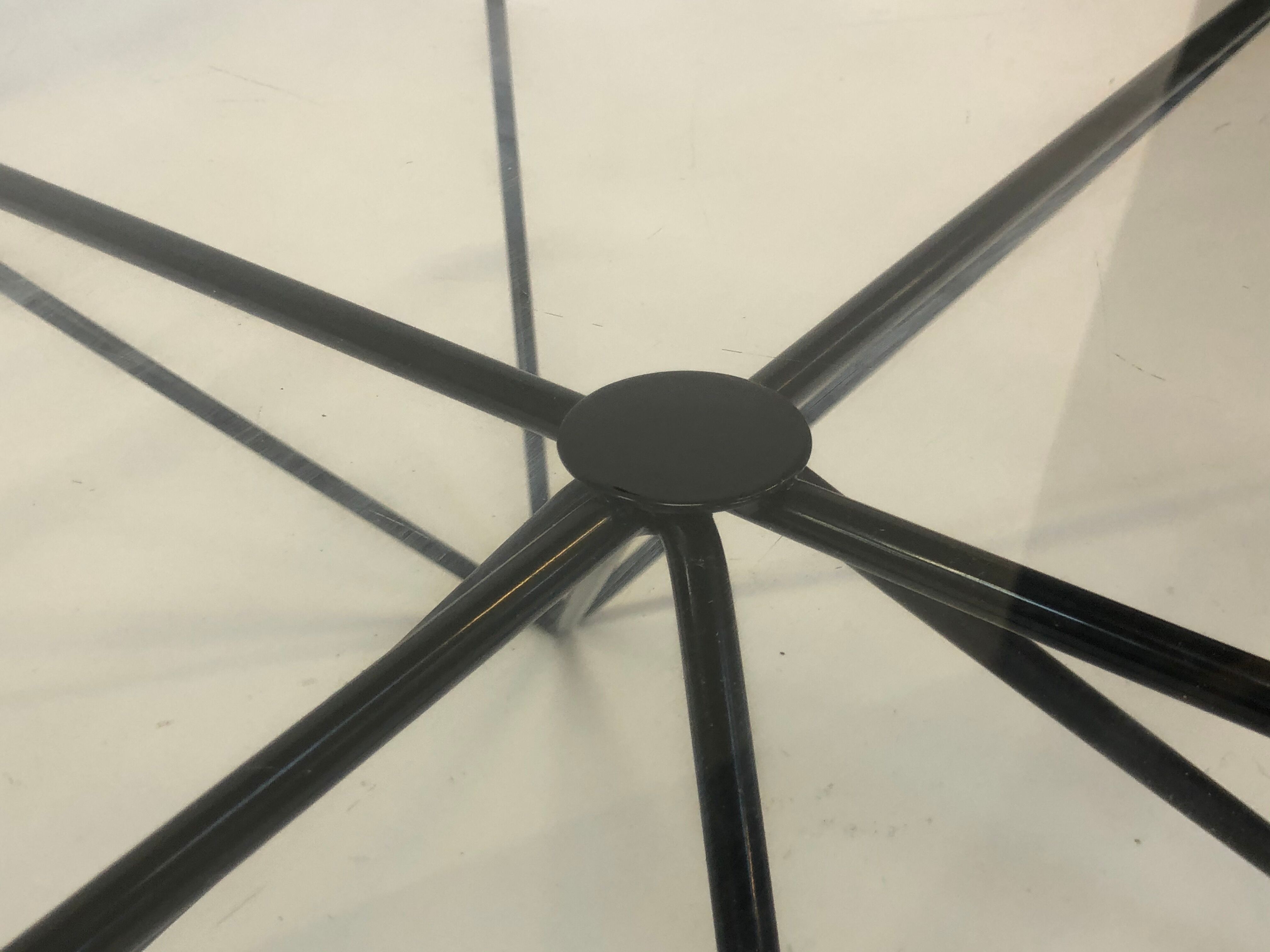 Vintage coffee table in 60s/70s steel wire design