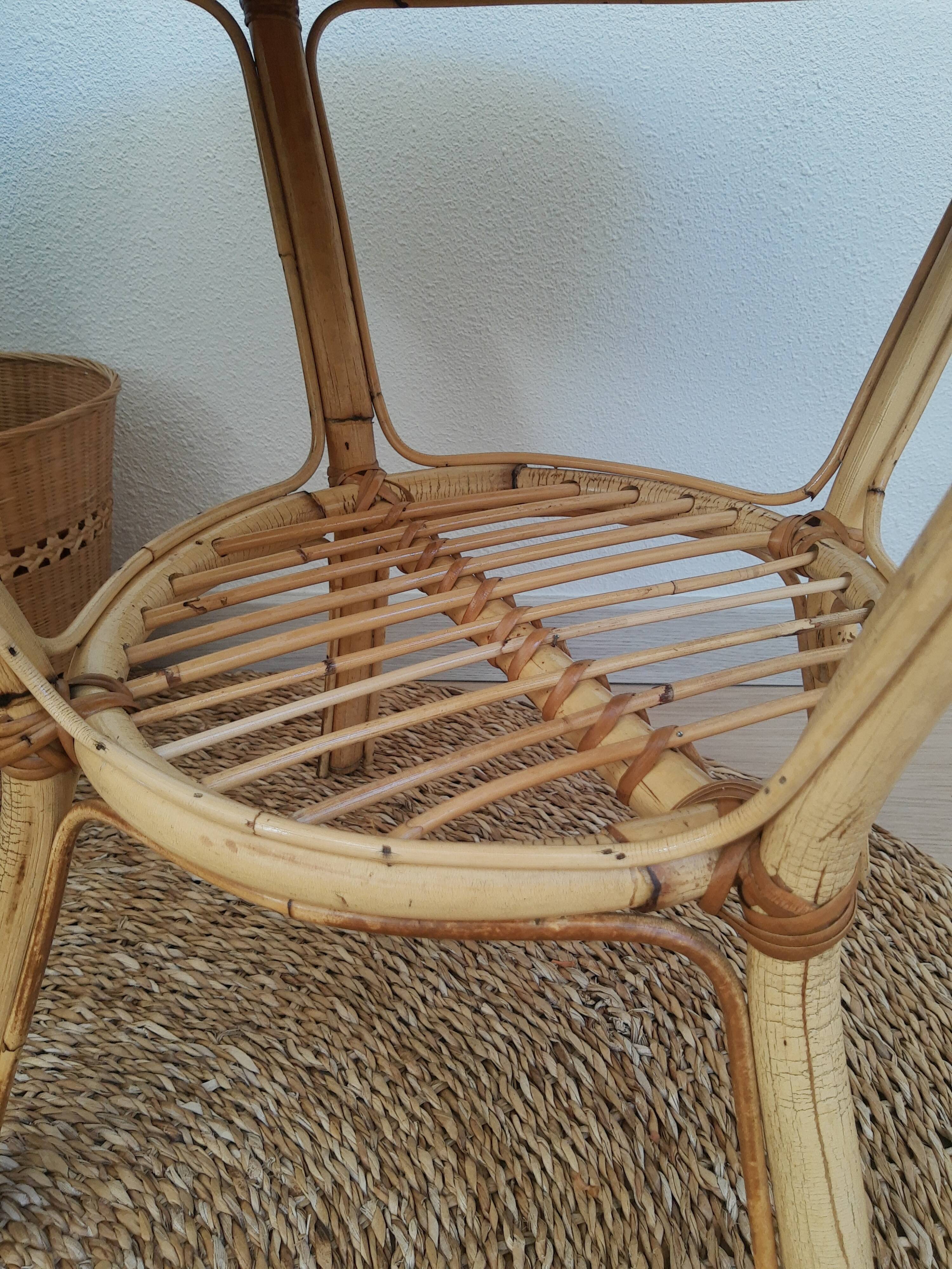 Round rattan side table 60s -70s / vintage