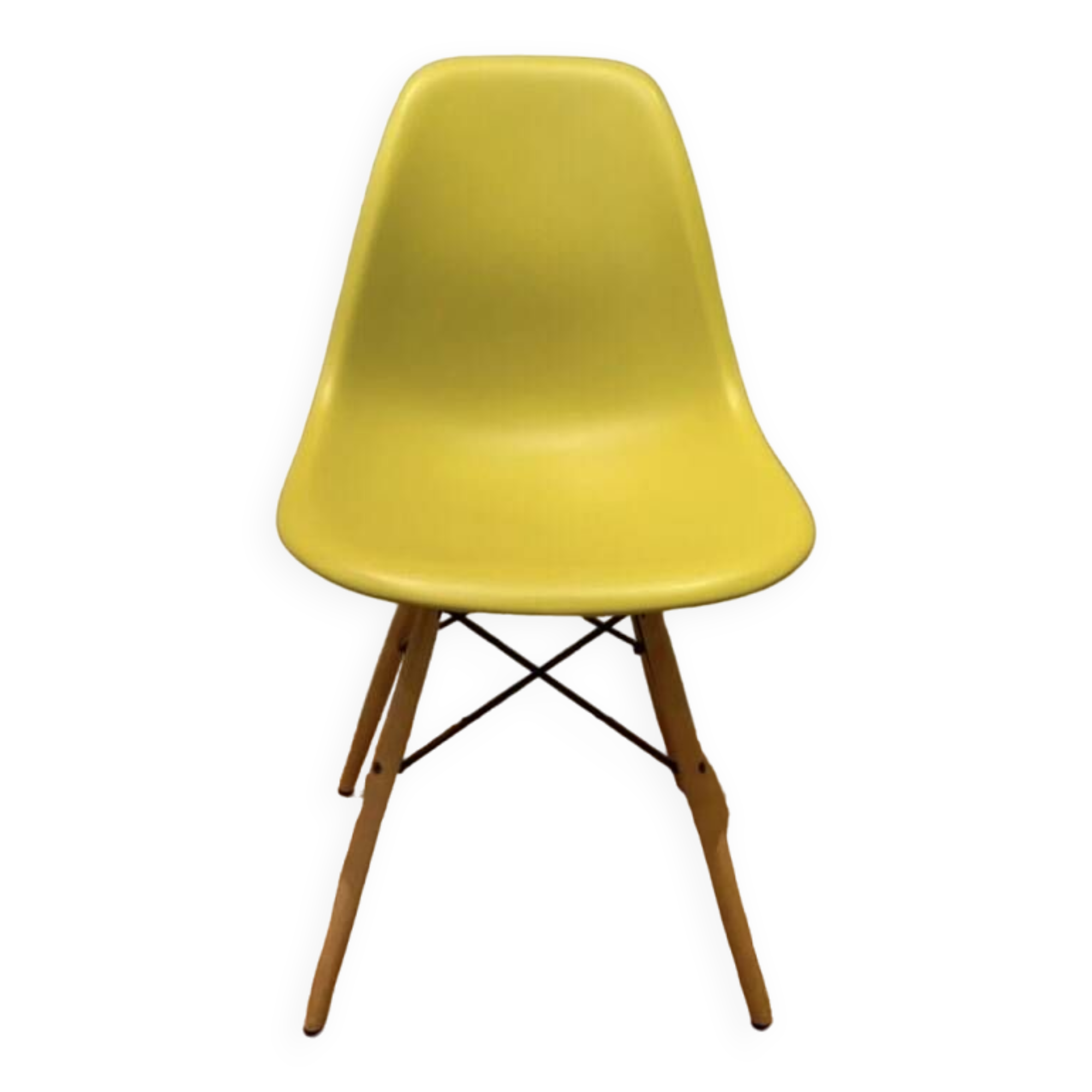 DSW chair by Charles & Ray Eames