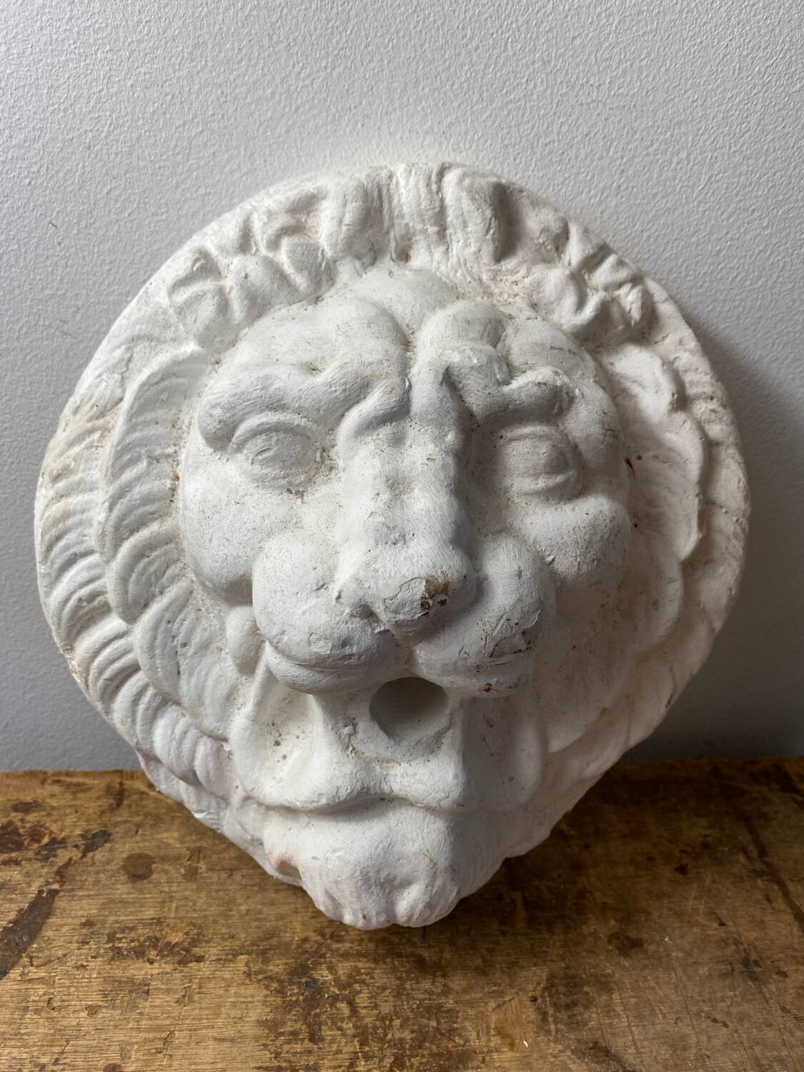 Lion head for fountain