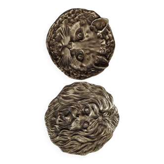 Pair of zoomorphic bronze pockets, old, 12 cm