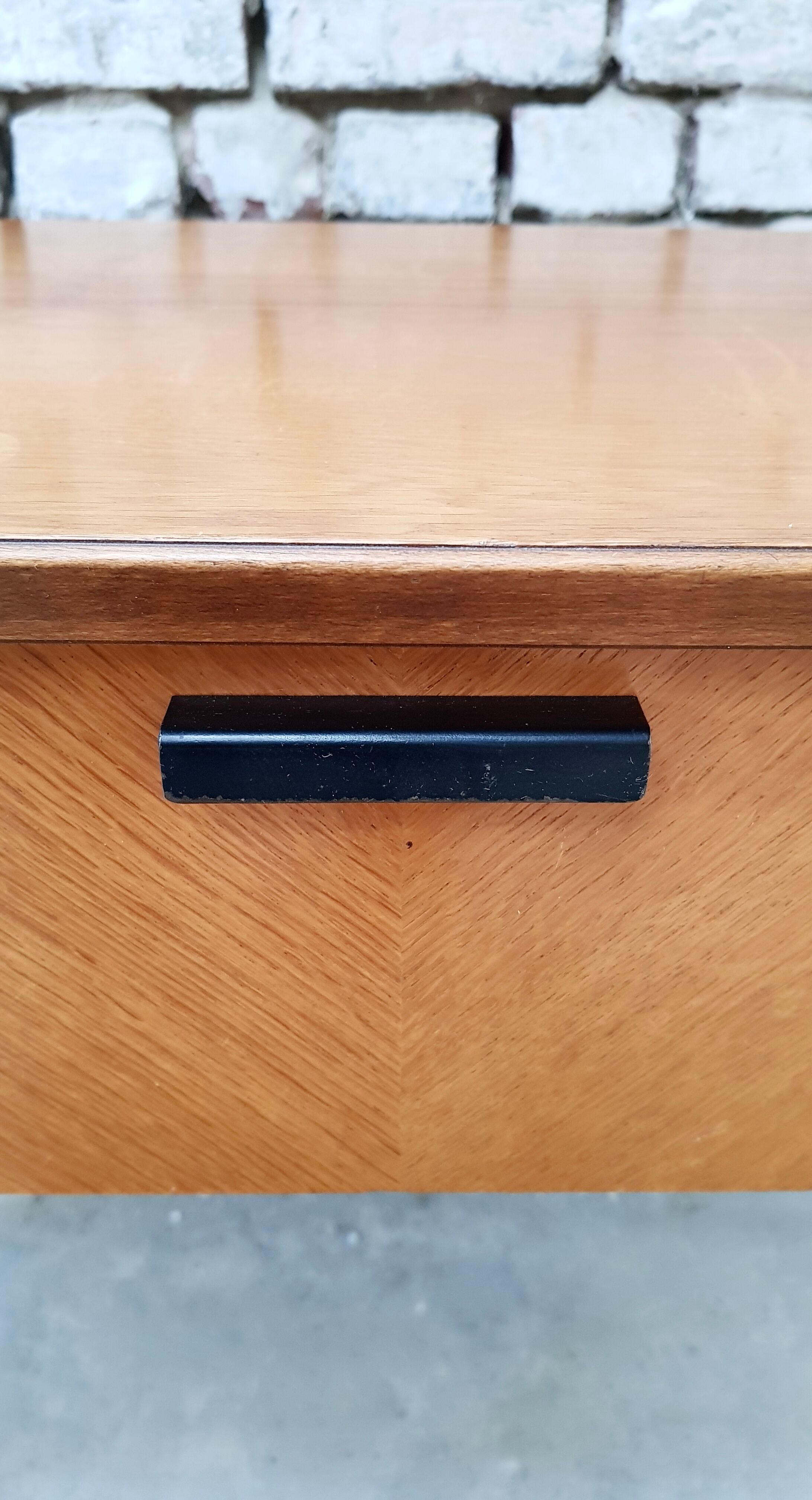 Scandinavian console