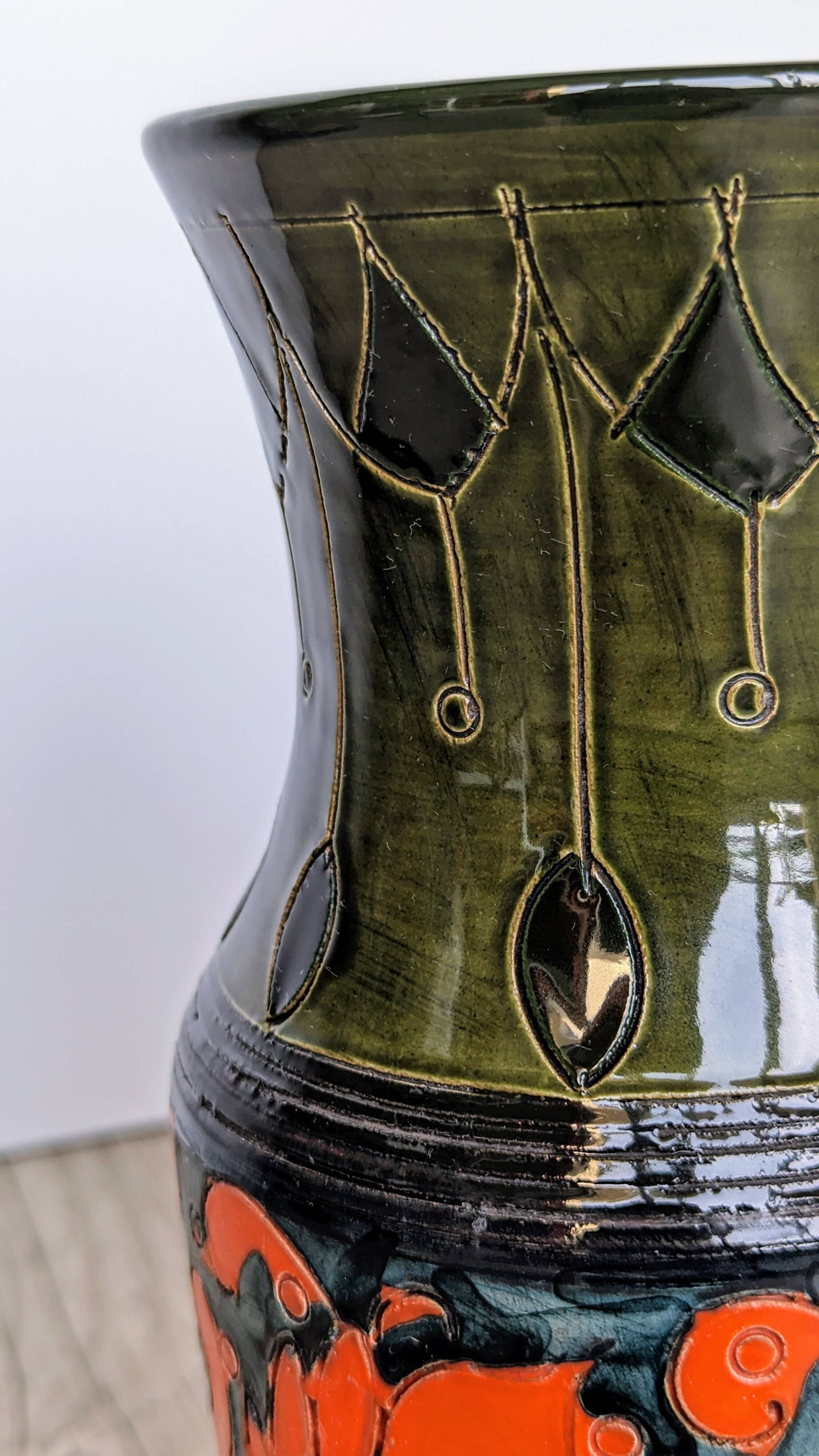 Sgraffito Scraffito enameled ceramic vase in green and orange colors - Year 1950