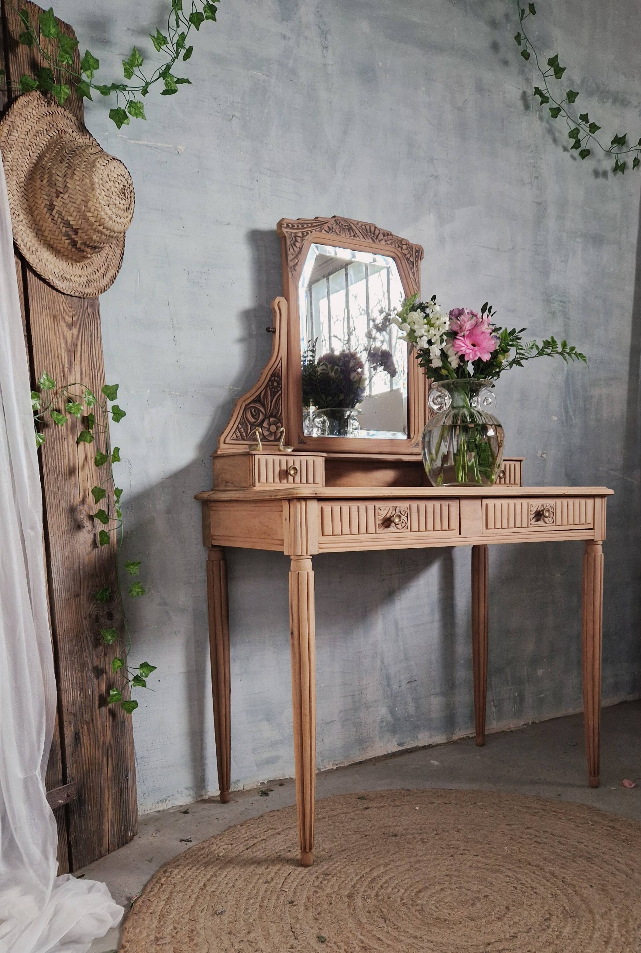 Magnificent Art Deco dressing table