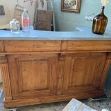 Zinc bar counter
