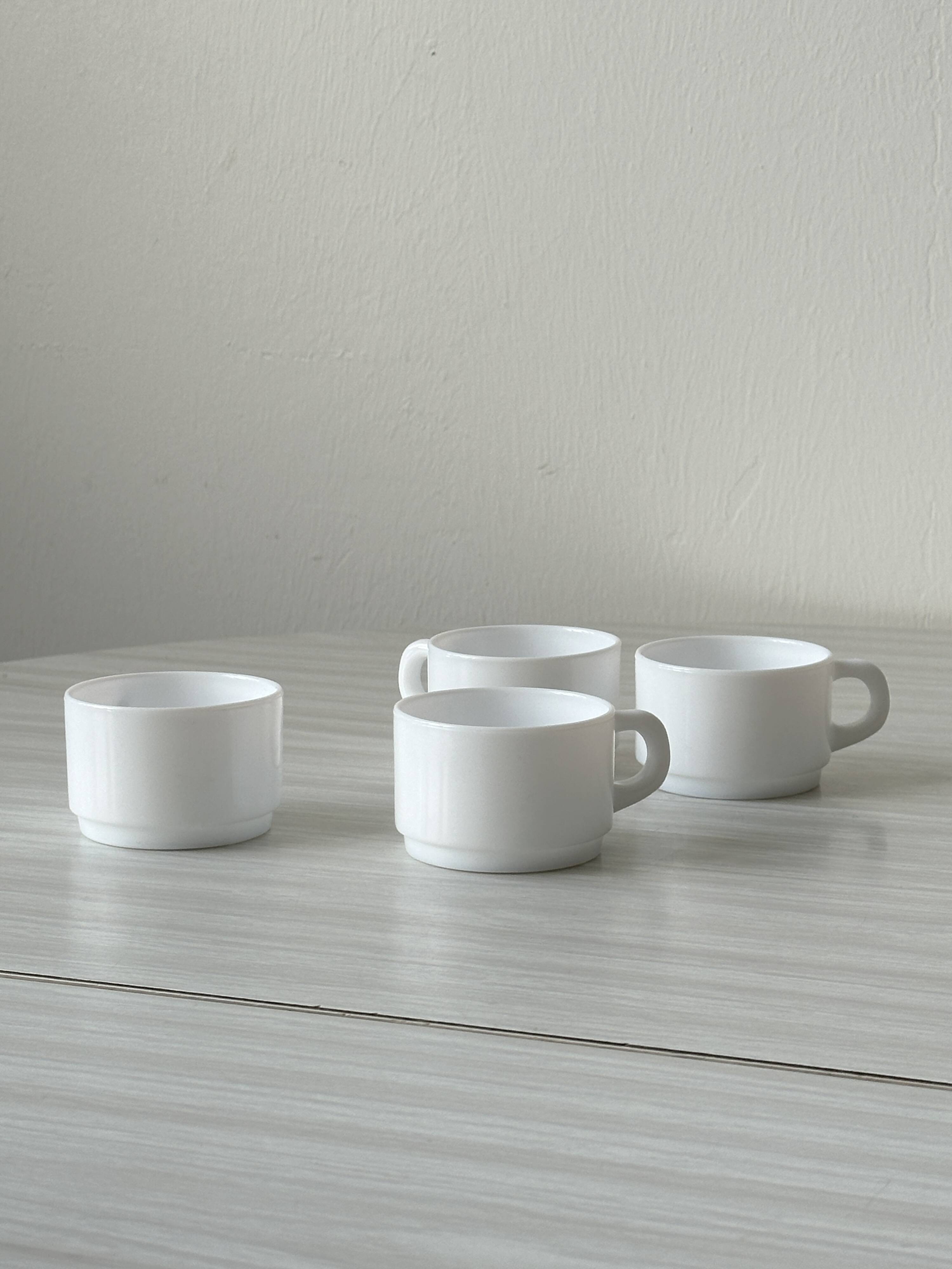 4 white retro espresso cups