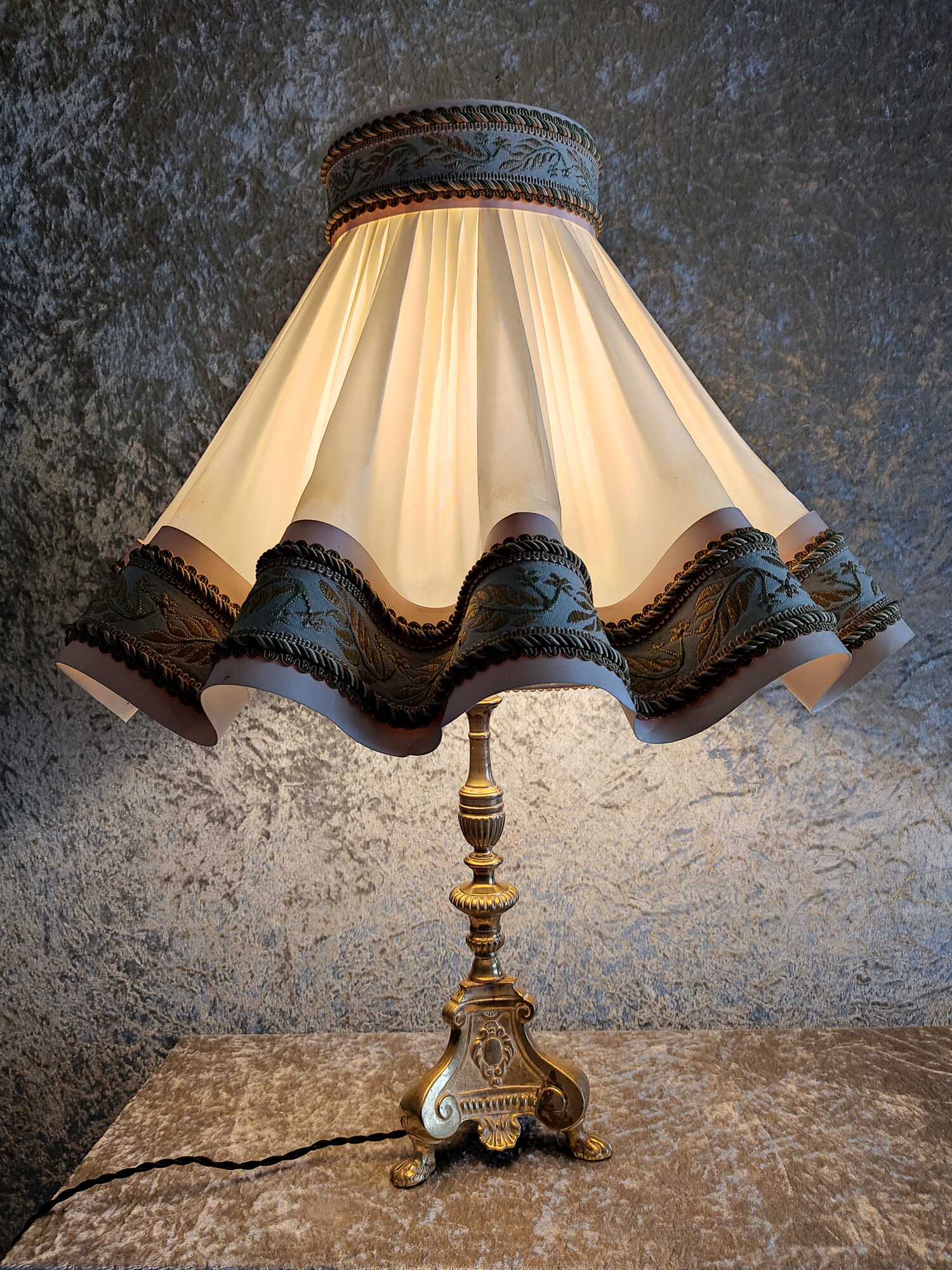 Bronze lamp and petticoats