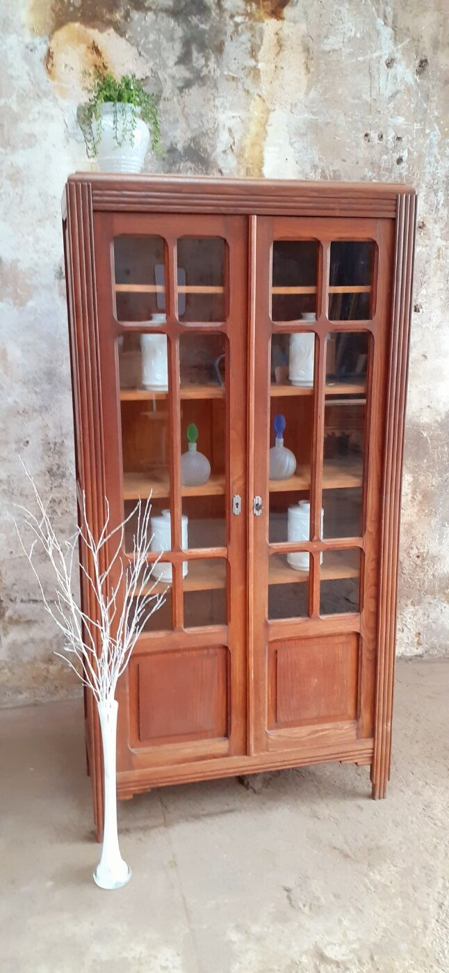 Armoire parisienne vitrée