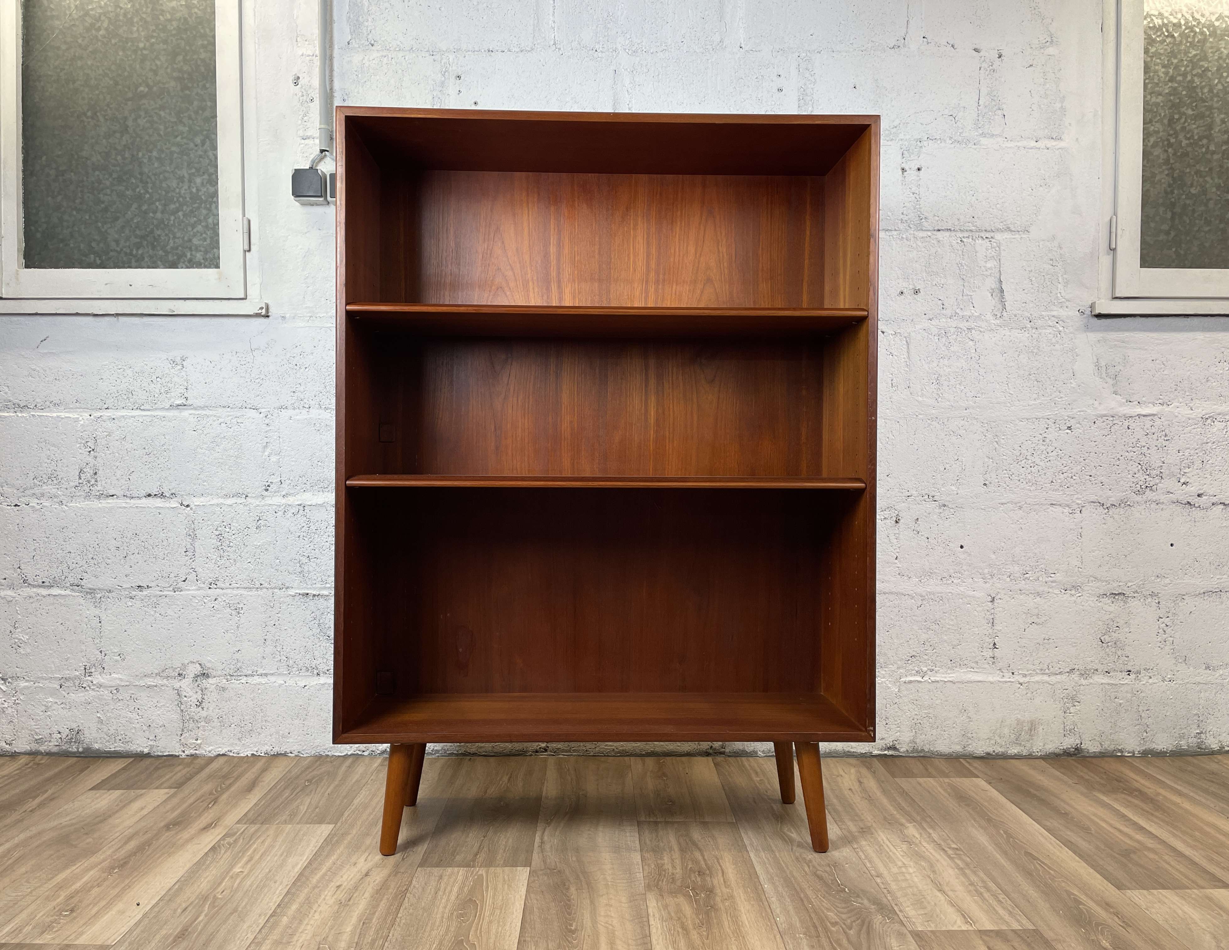 Vintage Scandinavian teak bookcase by Børge Mogensen for Søborg Møbelfabrik, 60s