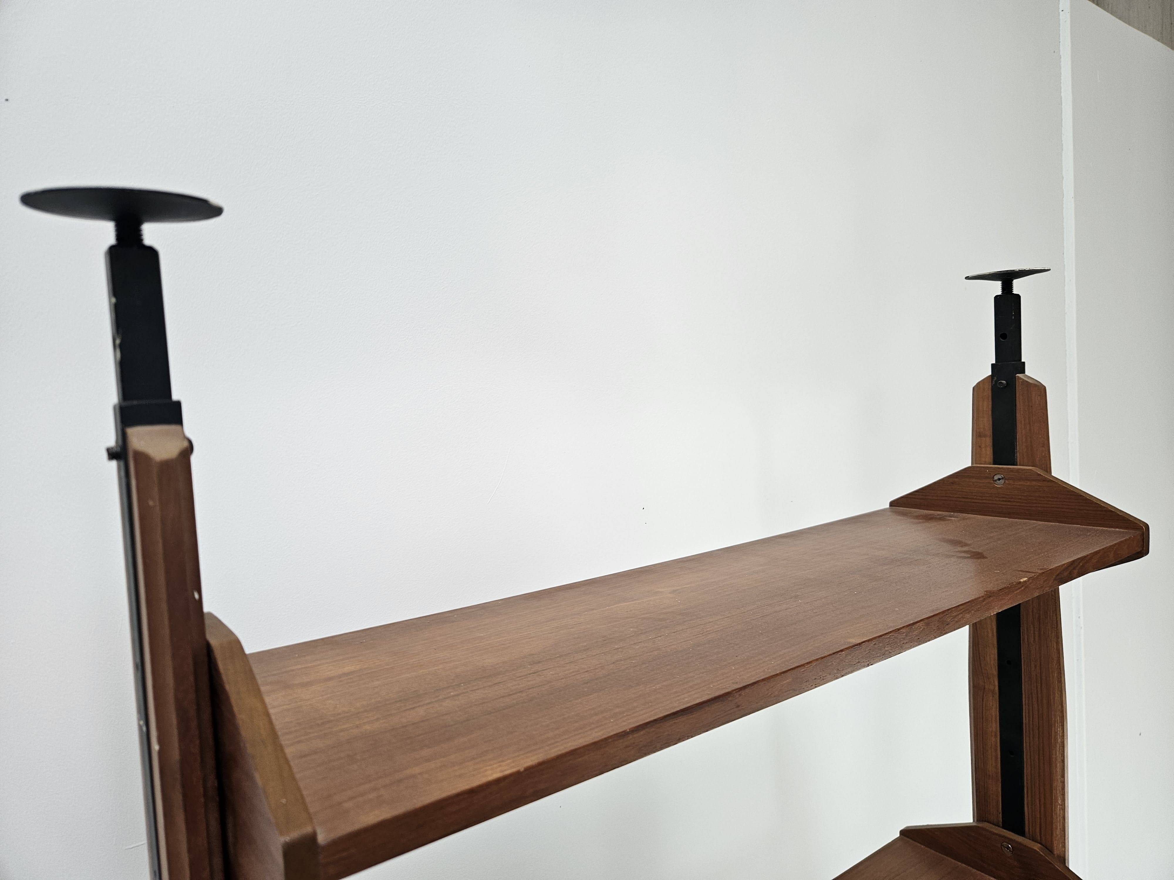 1960s teak floor/sky bookcase with shelves and compartment