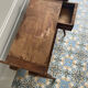 Deux tables de chevet