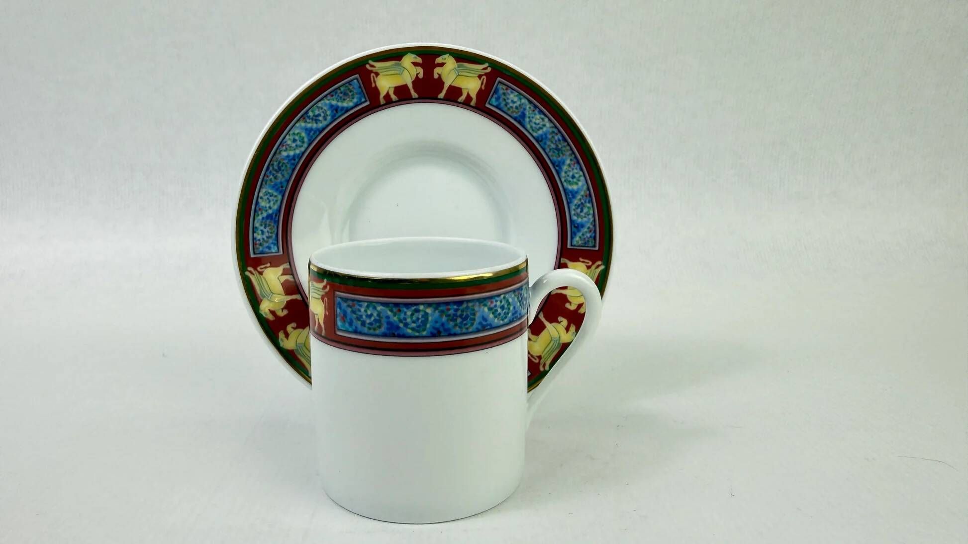 Raynaud Limoges — Six porcelain coffee cups, Pégase model