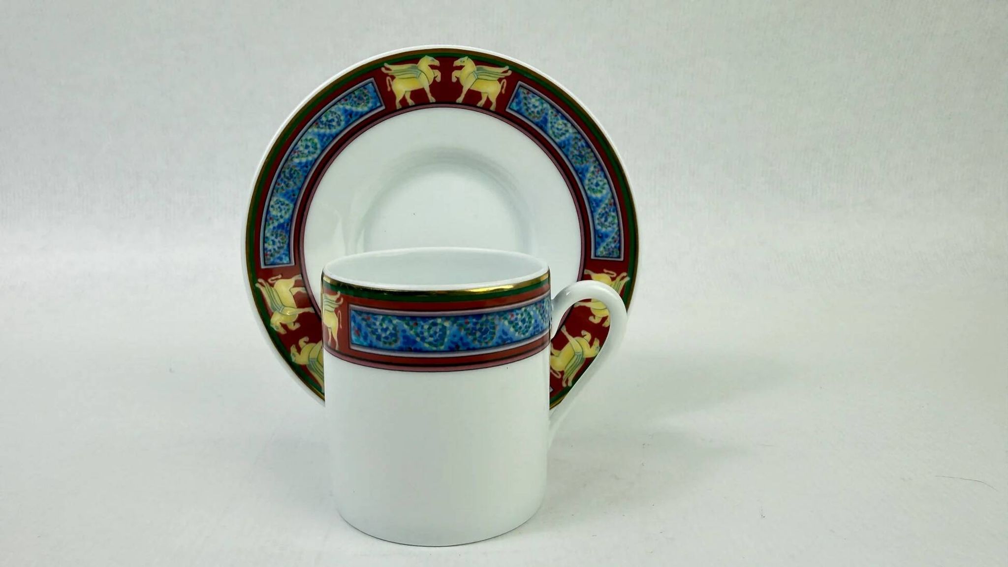 Raynaud Limoges — Six porcelain coffee cups, Pégase model