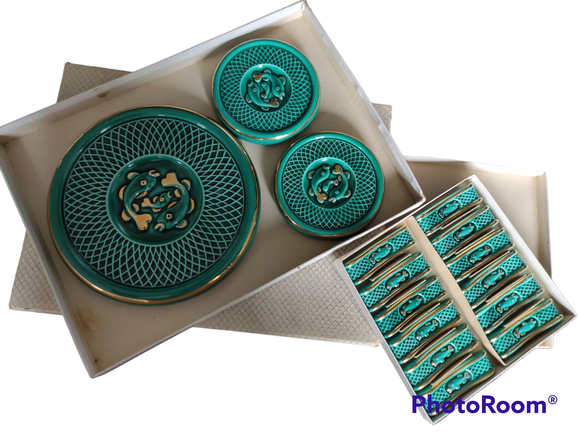 green ceramic trivet/bottle coaster/knife holder set