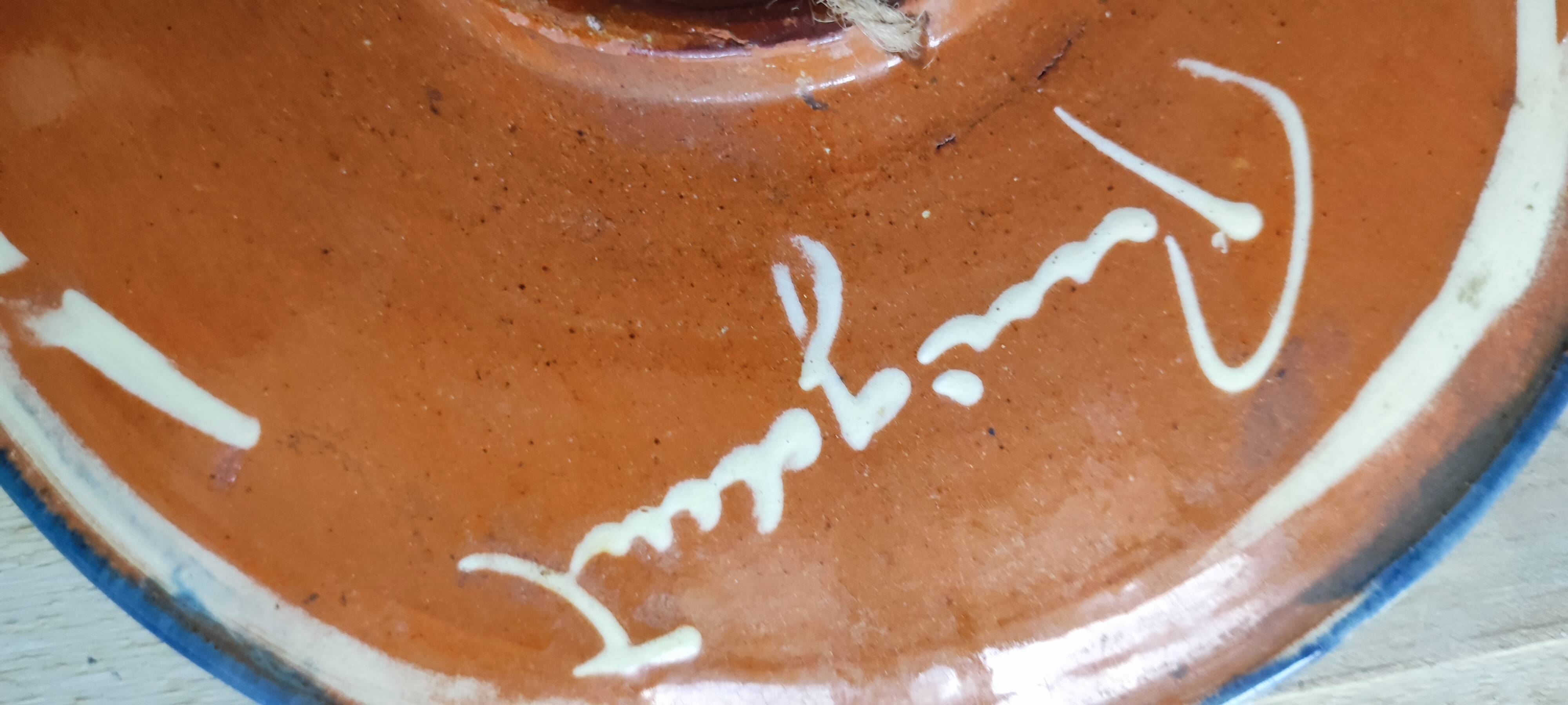 Puigdemont wall plate fish
