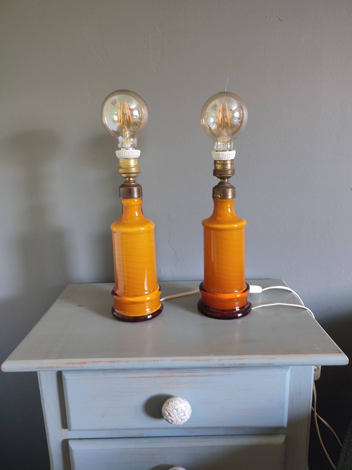 Paire de lampes de table en opaline - années 60/70