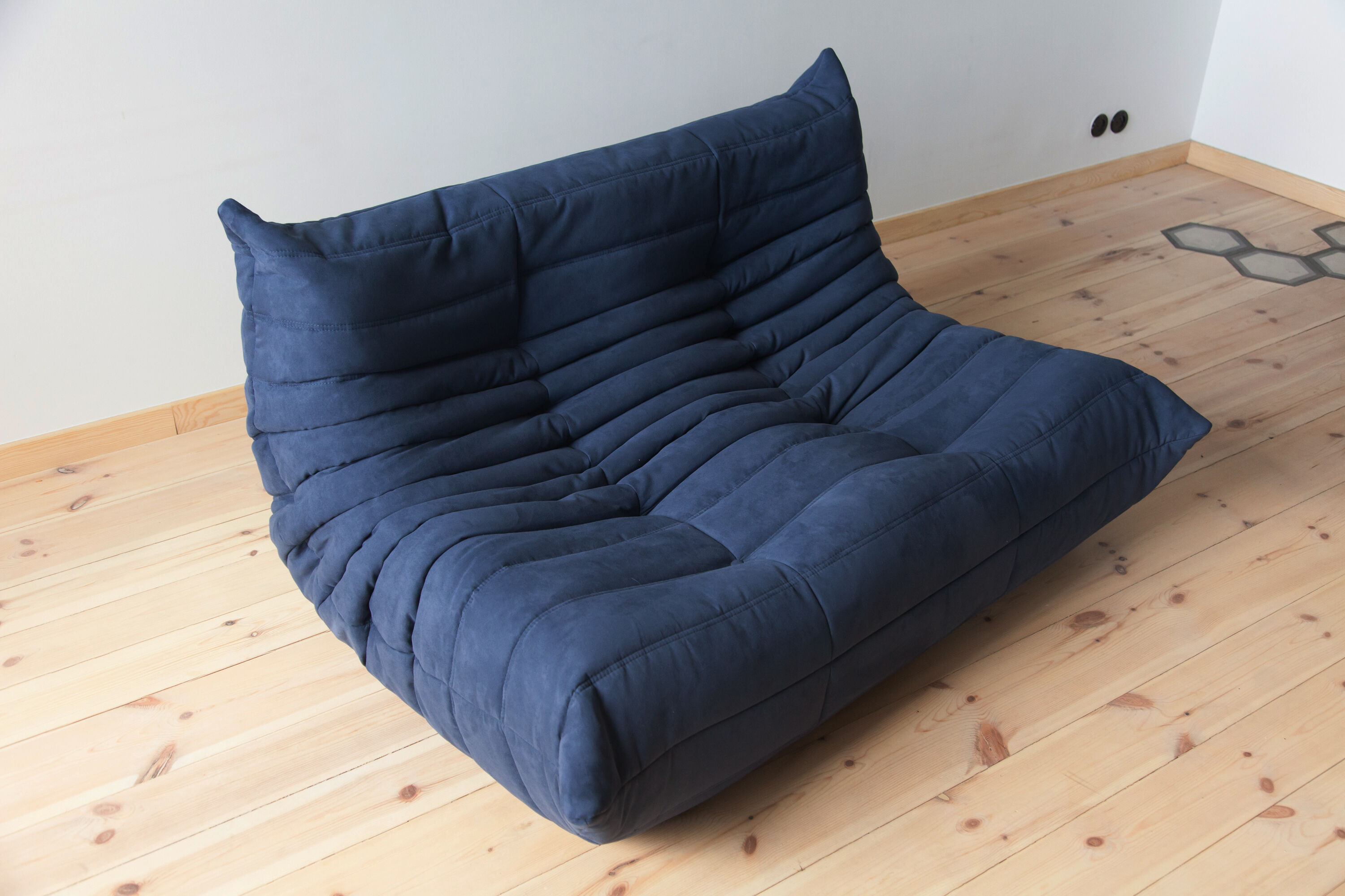 Togo sofa model designed by Michel Ducaroy 1973