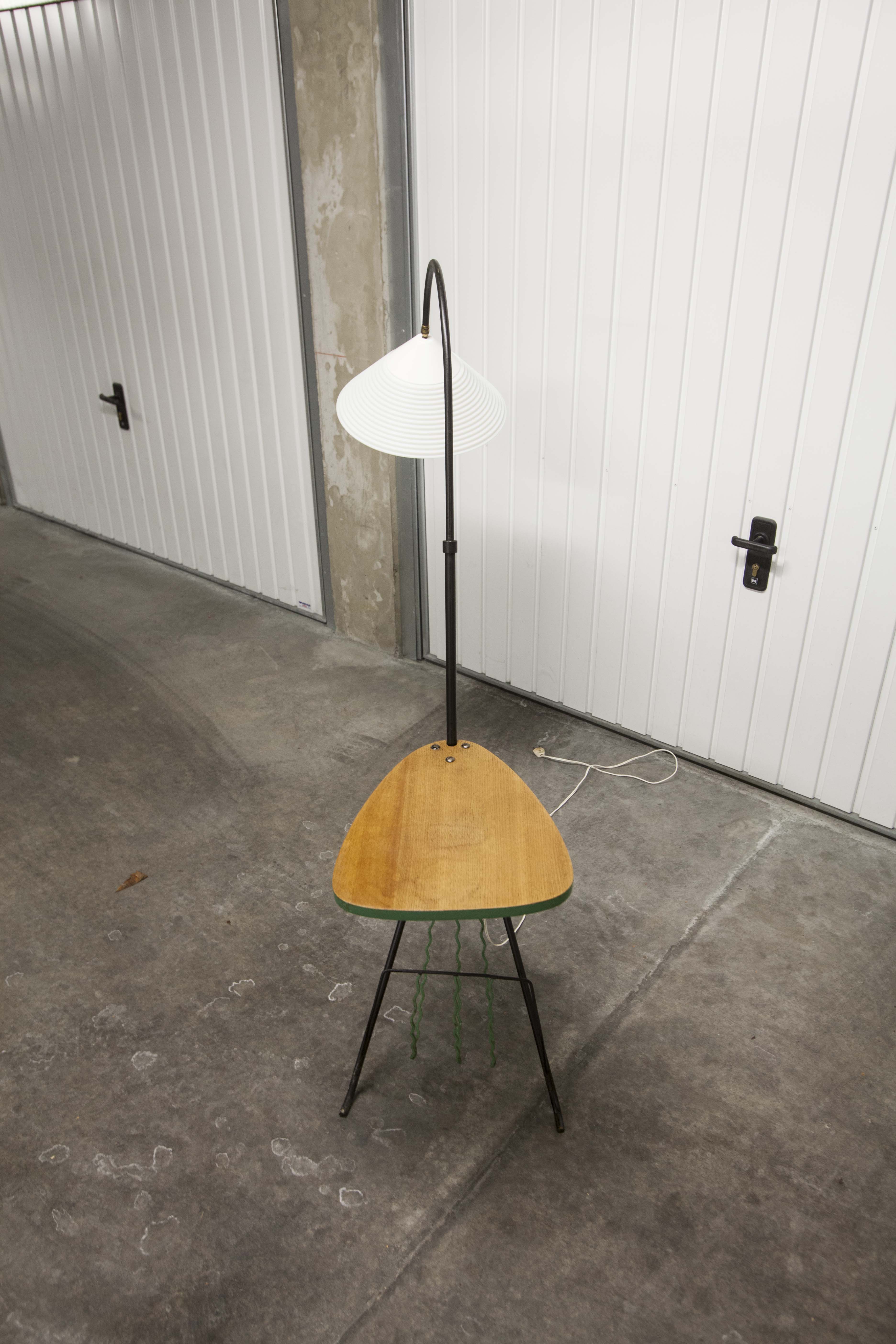 Floor lamp tripod Tablet door magazine 50 s
