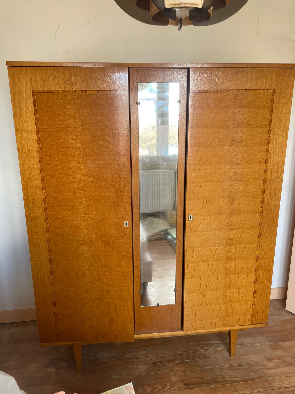 Scandinavian wardrobe with 2 doors and 1 mirror from the 1970s.