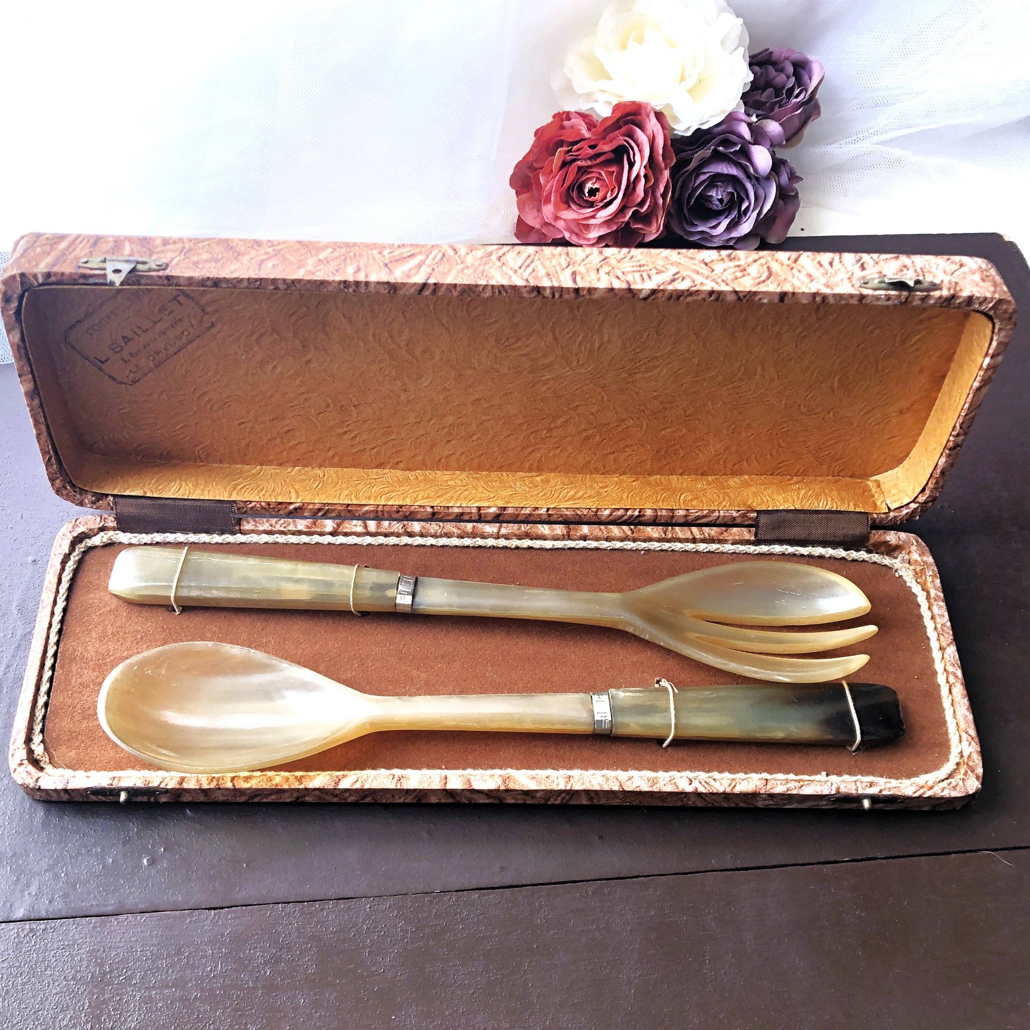Salad cutlery box in vintage blond horn 30/40 France