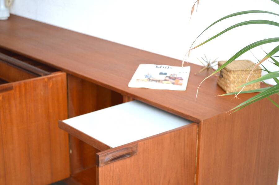 Sideboard by McIntosh – four doors * 213 cm