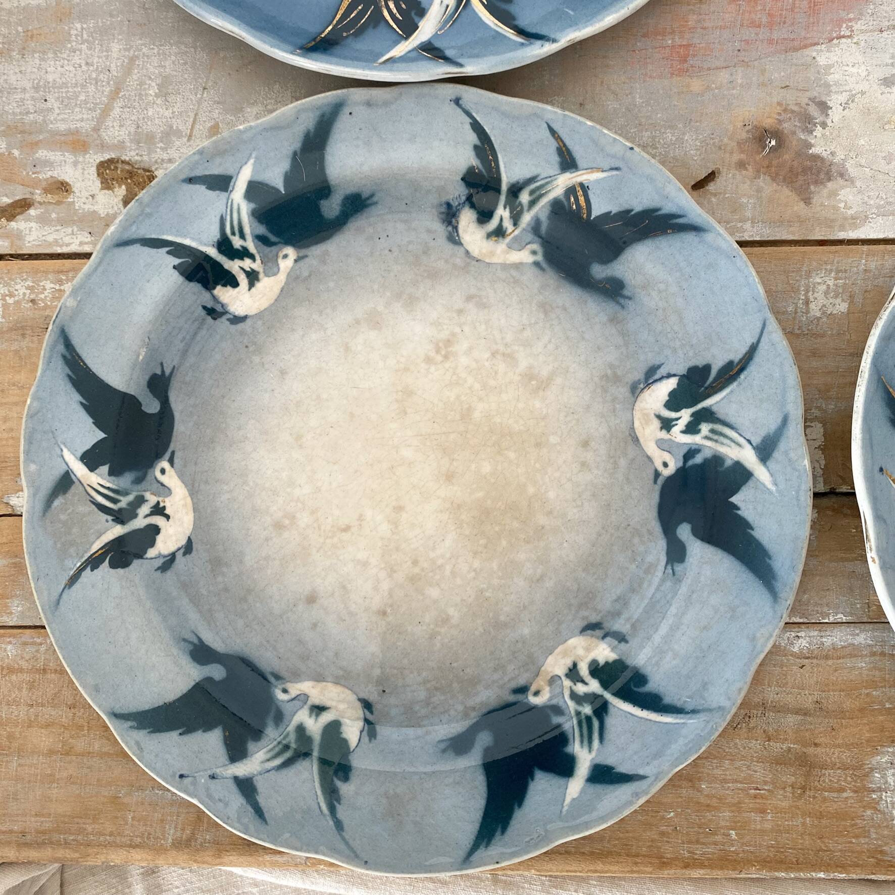 Rare dessert plates Terre de Fer Choisy le Roi, birds.