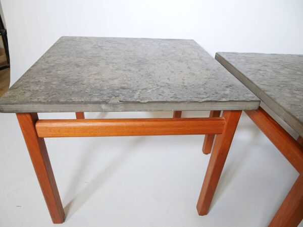 Ensemble de tables d'appoint en teck et ardoise du milieu du siècle, vintage des années 60 et 70
