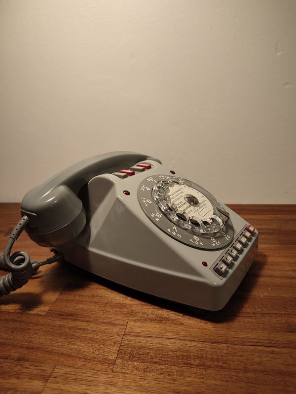 Dial telephone