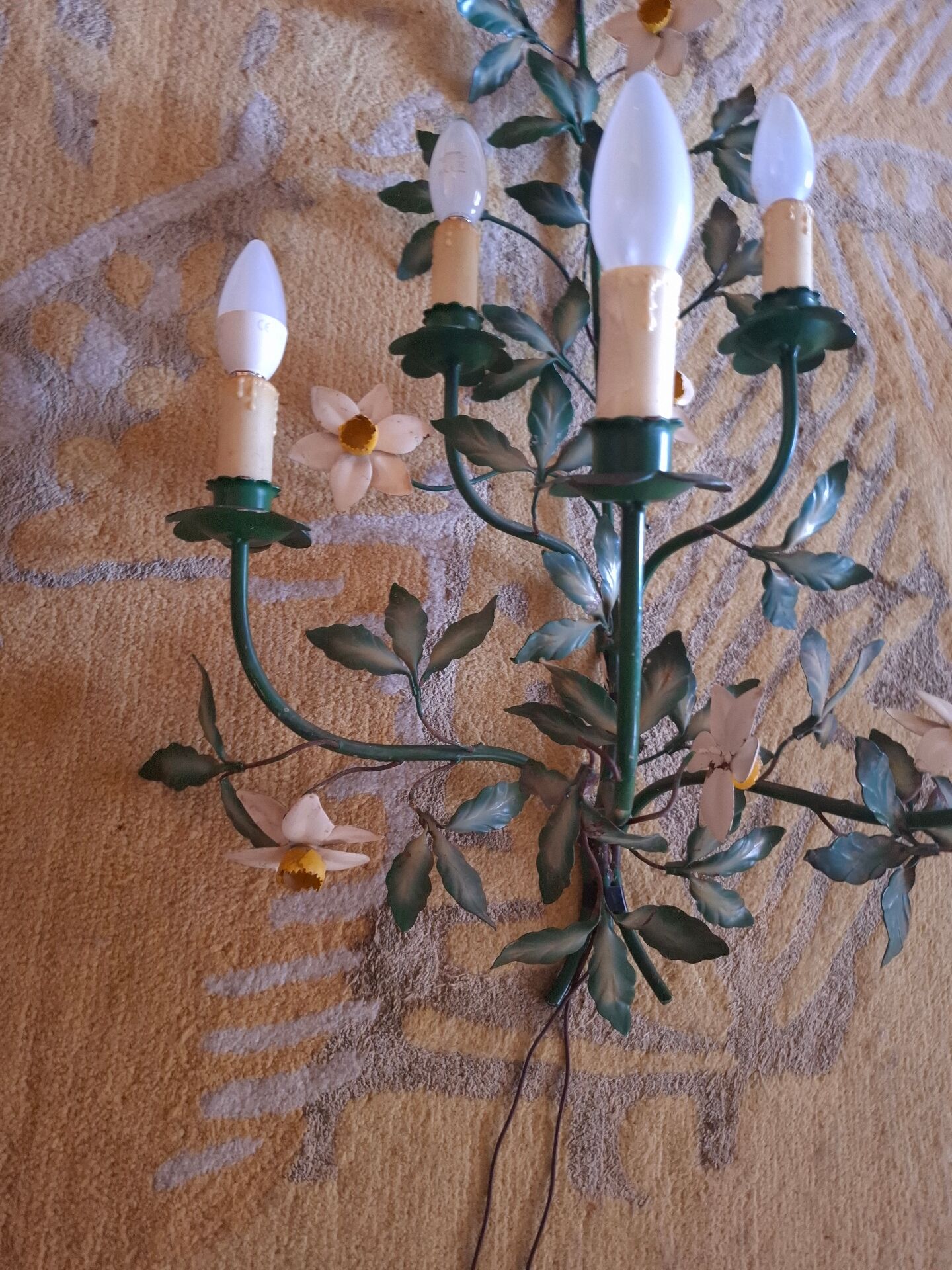 Applique decor de fleurs en métal