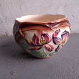 Vase , cache pot en barbotine art nouveau