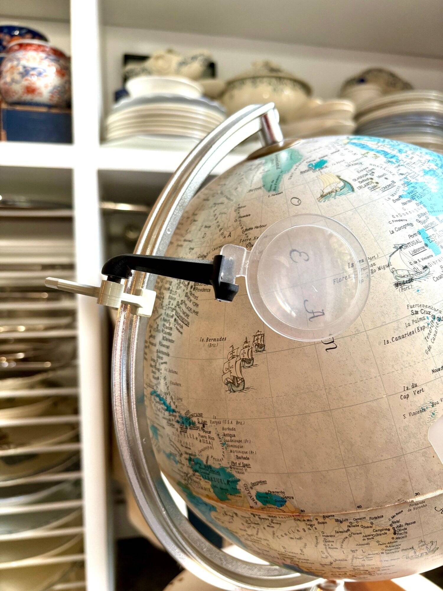 Mappemonde, globe lumineux Tecnodidattica avec loupe