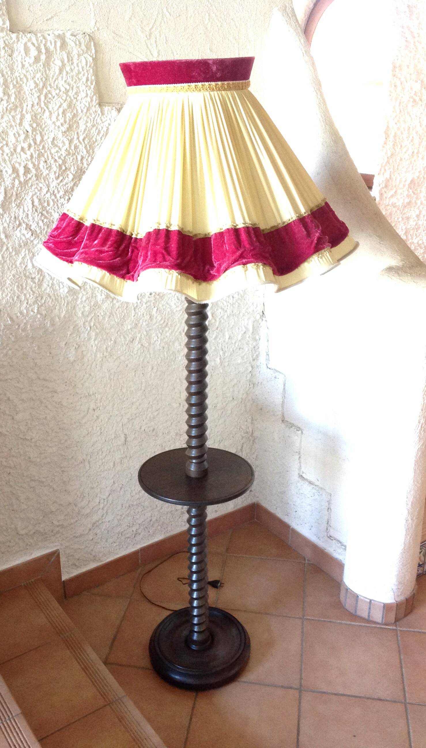 Wooden floor lamp turned in the spirit of Charles Dudouyt / art deco style