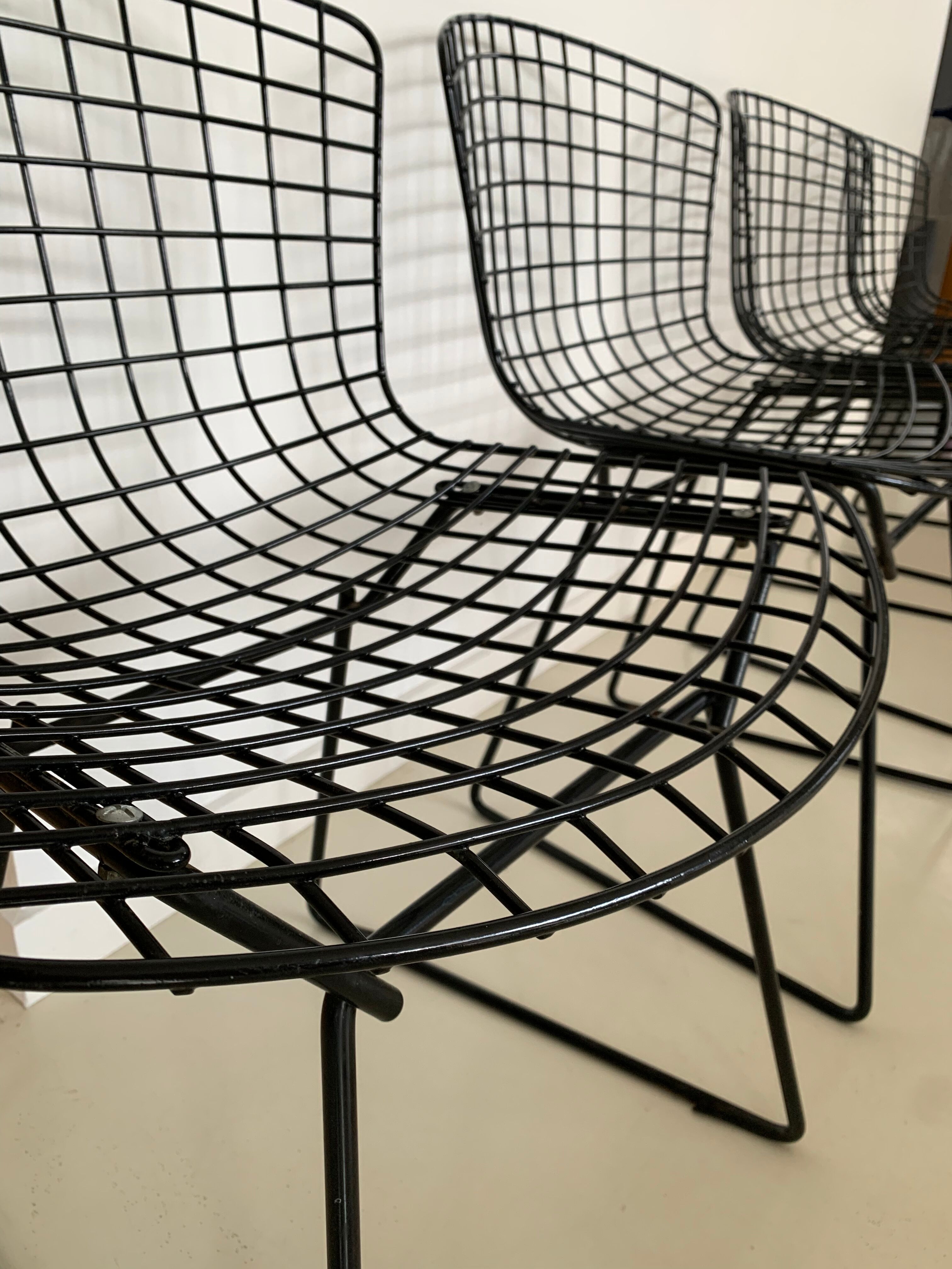 Suite of four chairs From Harry Bertoia for Knoll 70s
