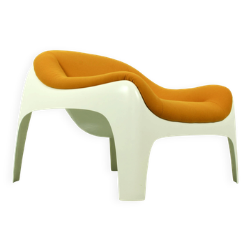 Rare Space Age Fiberglass Lounge Chair by Sergio Mazza for Artemide